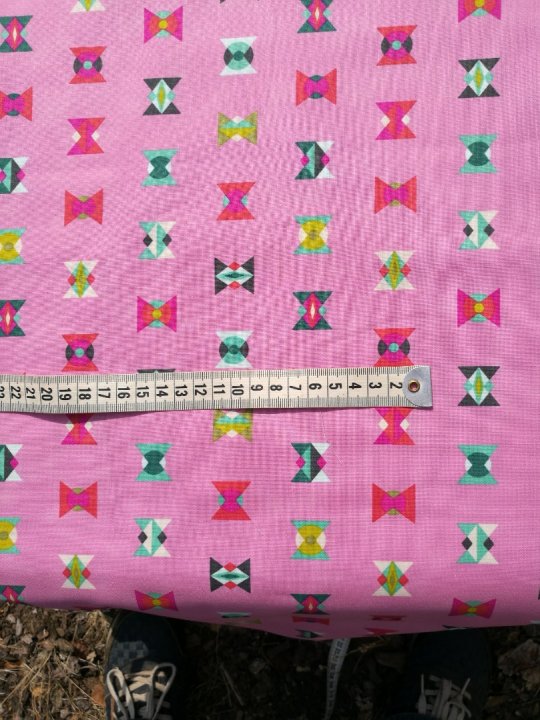 Tula Pink Arrowheads 25 cm (145,- kr. pr. meter)